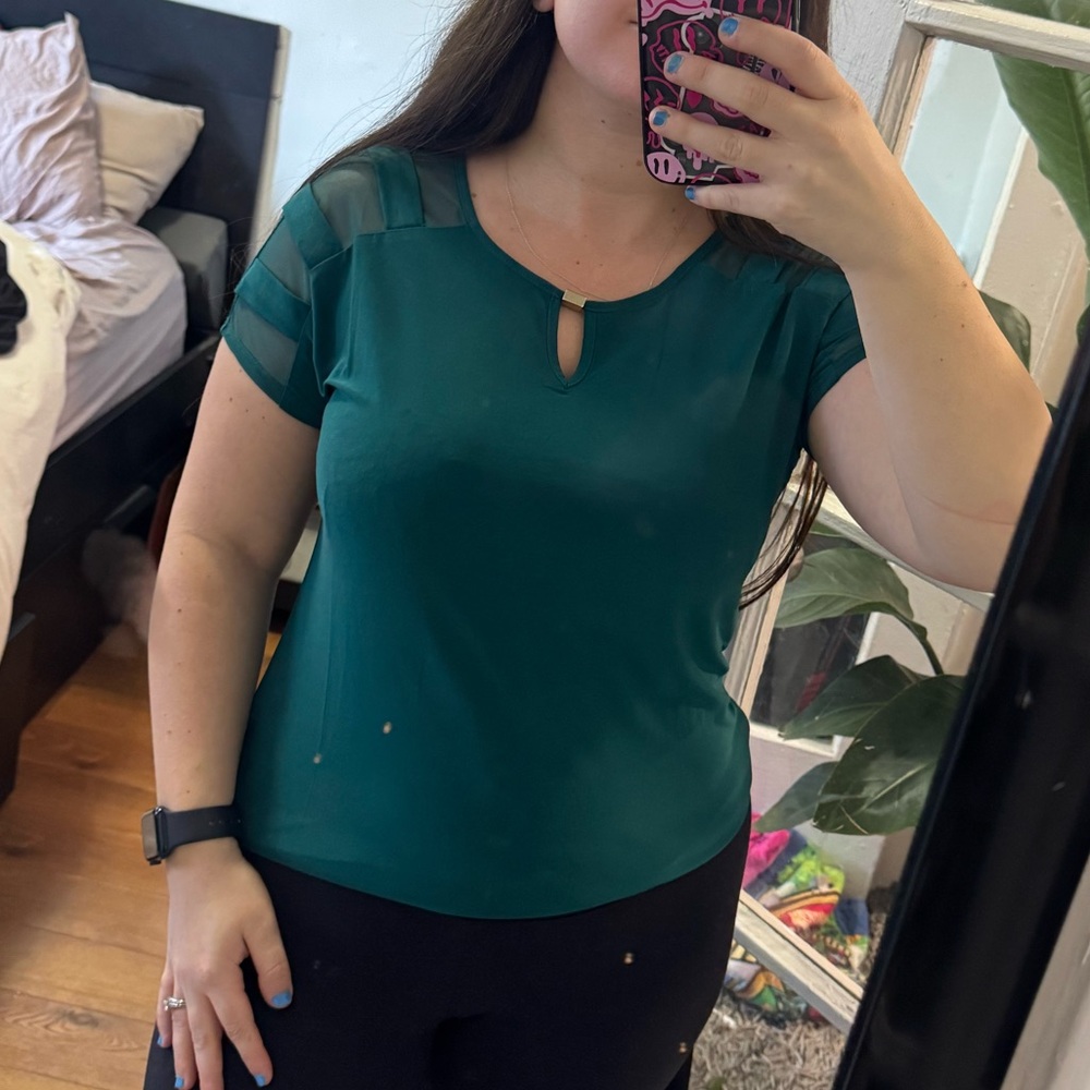 Elegant Green Women's Blouse